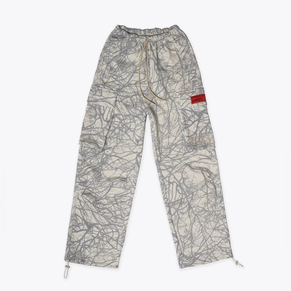 NWOT Unisex Forest Camo cargo in Fog